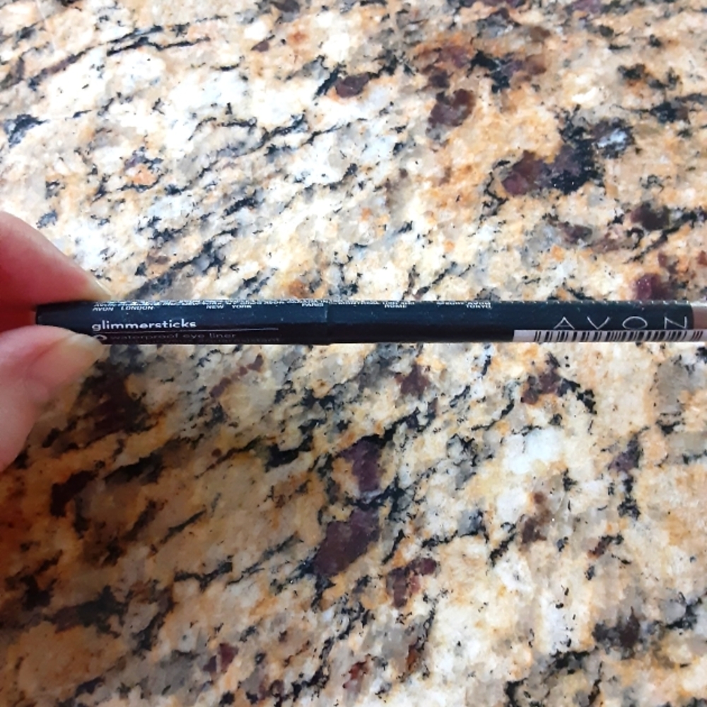 Avon glimmerstick eye liner